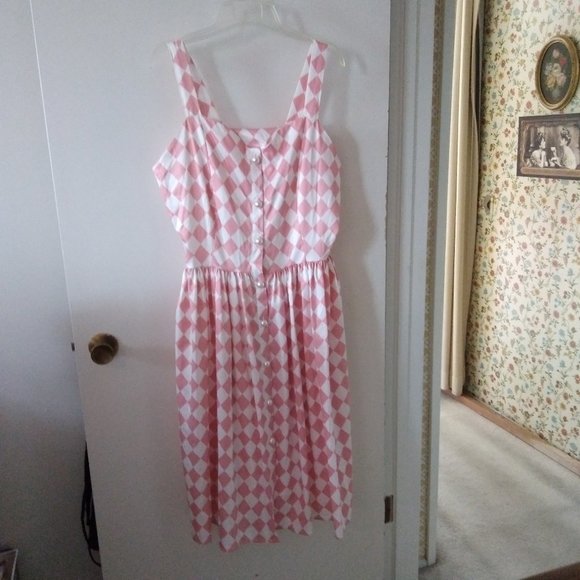 Dresses & Skirts - Silky Pink White Checkered Dress XL